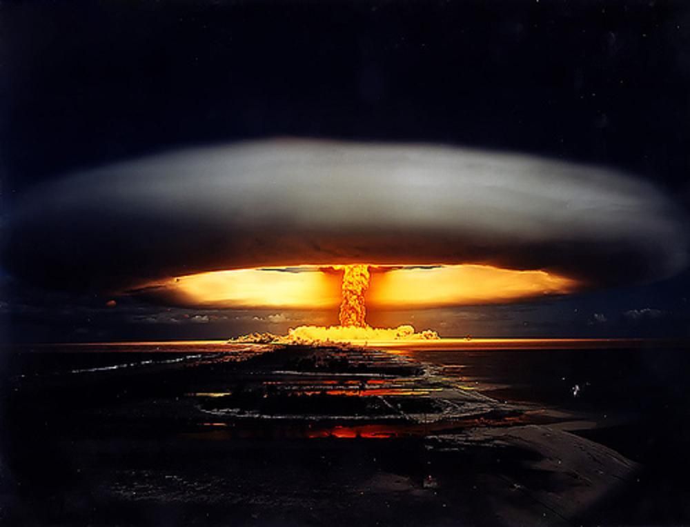 Nuclear-Bomb-Mushroom-Cloud_zpsekupagom.